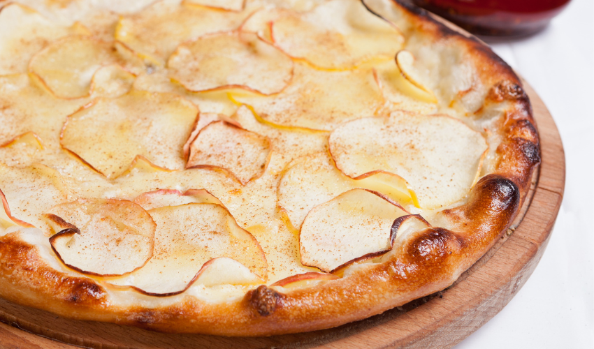 Brie and Apple pizza