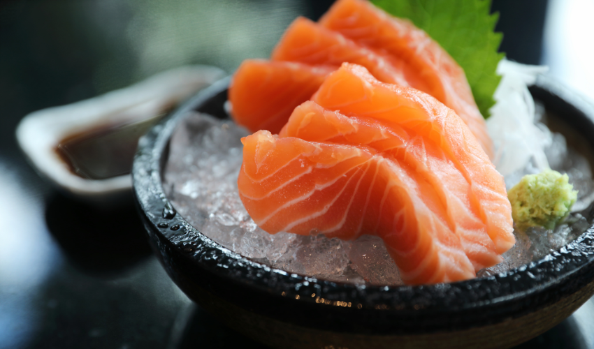 Is it safe to consume raw salmon